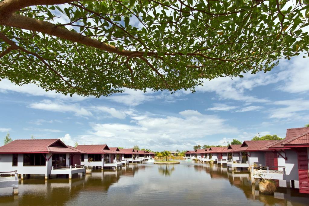 The Villa Laemhin Lagoon Resort Phuket Bagian luar foto