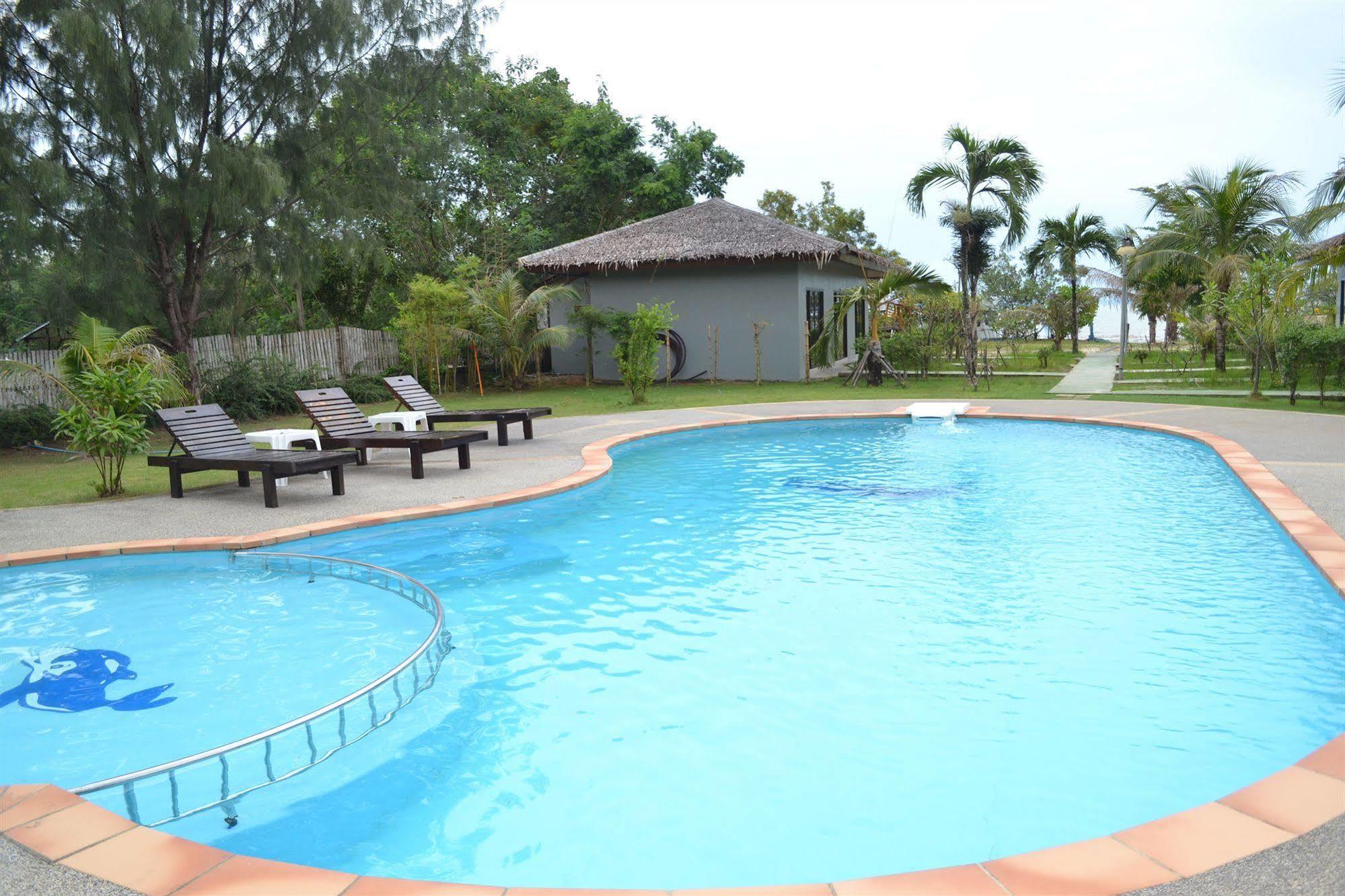 The Villa Laemhin Lagoon Resort Phuket Bagian luar foto
